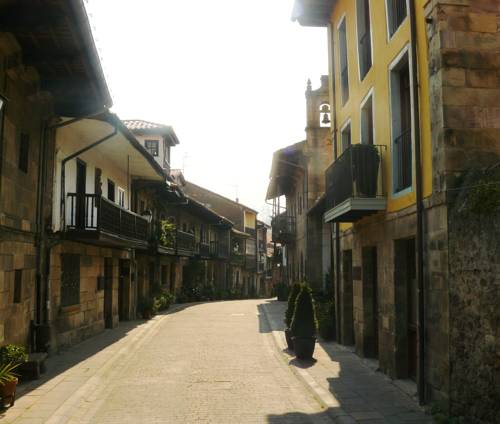 Apartamentos Rurales La Villa de Piedra