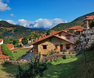 Hoteles en Lerones - Casa Rural Los Llares