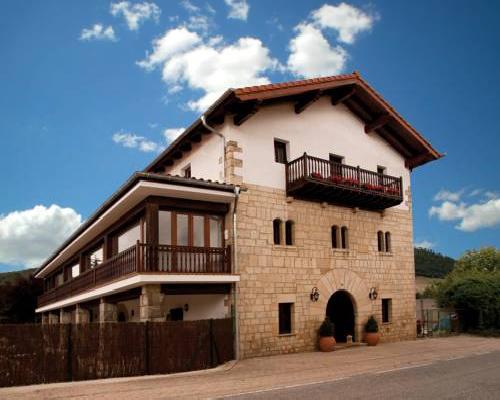 Casa Rural Flor de Vida - B&B - Lizaso