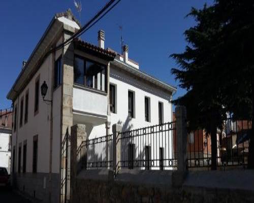 Casa del Cura - Las Navas del Marqués