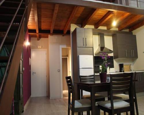 Apartamentos y Casas Victor - Águeda del Caudillo