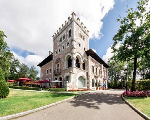 Castillo Del Bosque La Zoreda - Manjoya