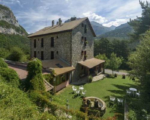 Hotel de Montaña Uson - Hecho